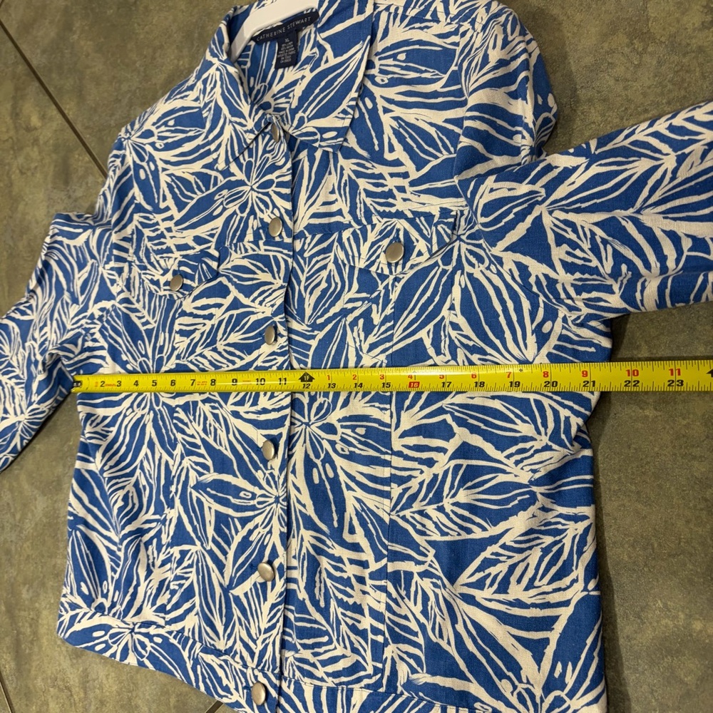CATHERINE Stewart Blue White Elegant Florals Suit Set Top Sz XL Pant Sz L - Picture 8 of 16